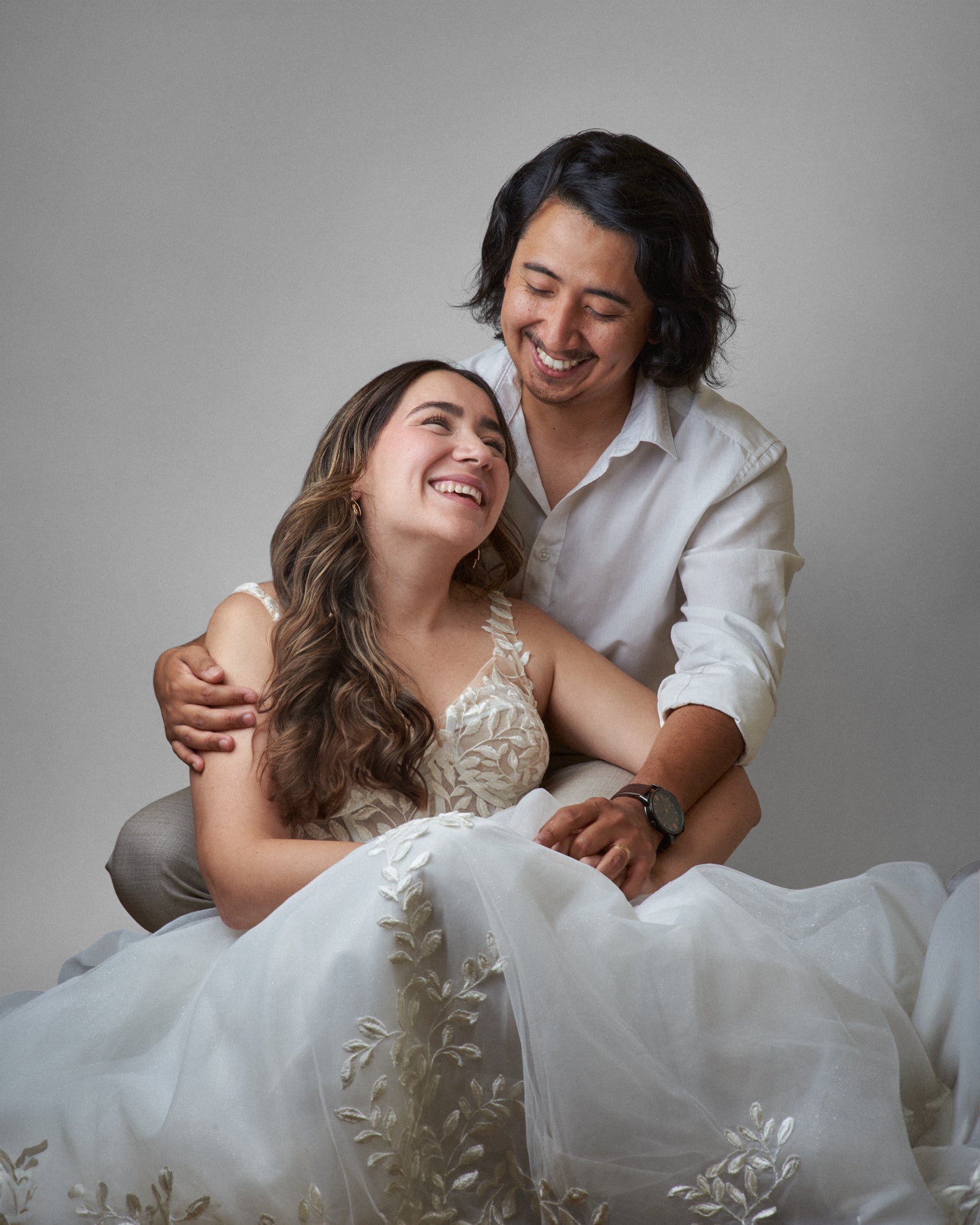 SESIÓN FOTOGRÁFICA POST-BODA / TRASH THE DRESS, EN ESTUDIO