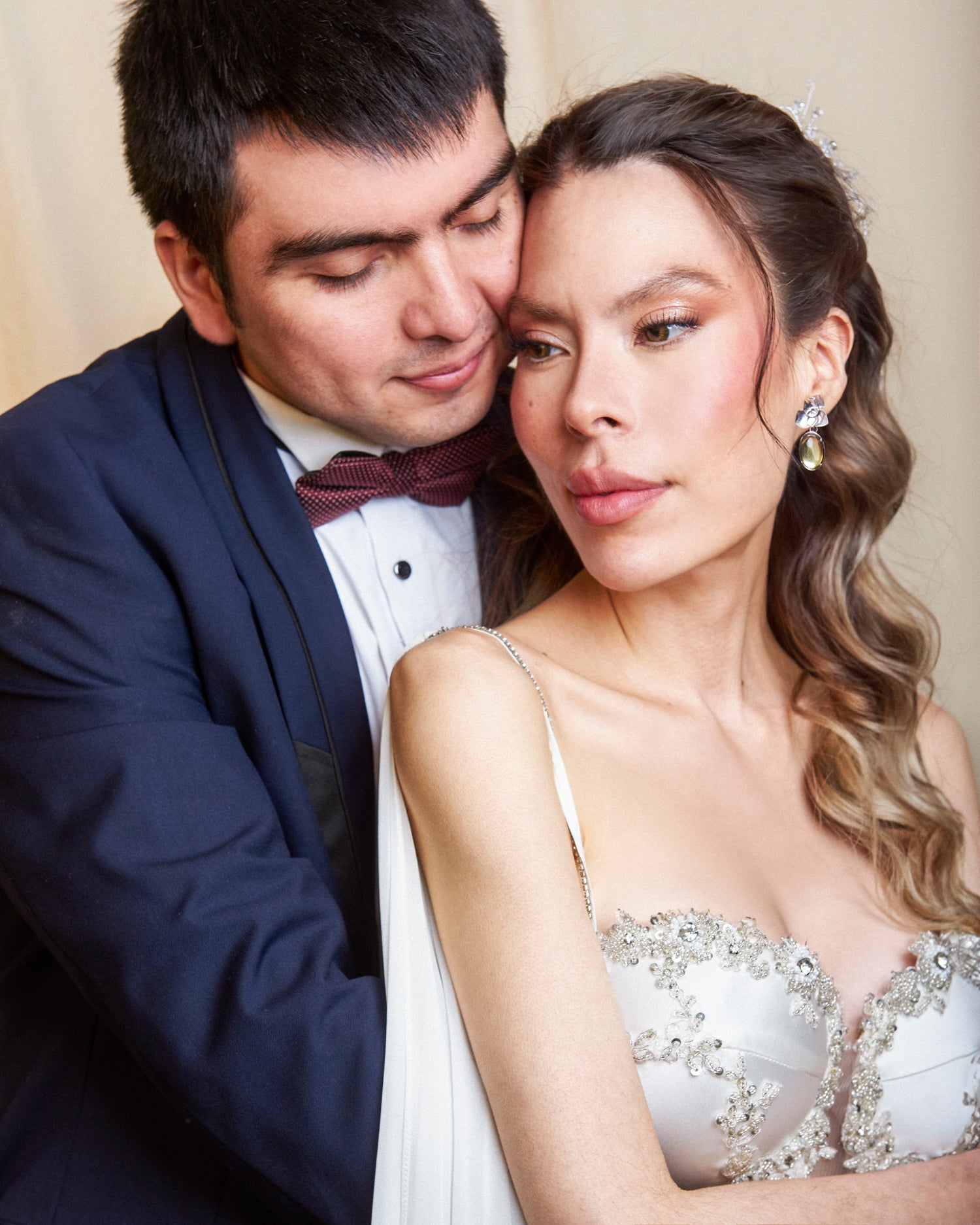 SESIÓN FOTOGRÁFICA POST-BODA / TRASH THE DRESS, EN ESTUDIO